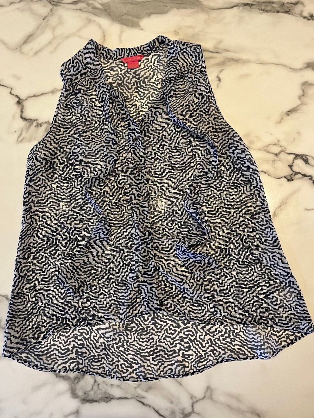 Sunny Leigh Sleevelss Blouse Medium